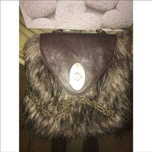 🔥🔥🔥NWT A BY ADRIENNE LADAU FAUX WOLF HANDAG